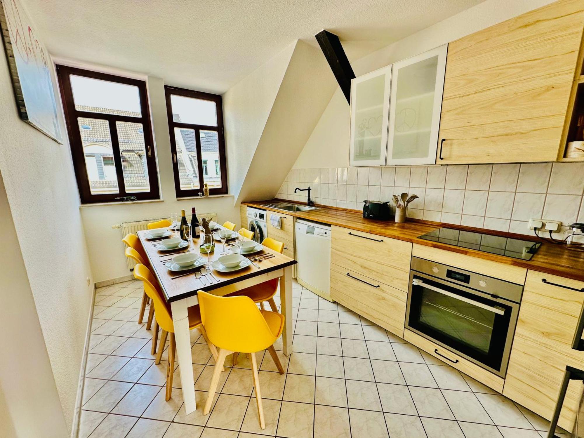 Massive Karli Loft - Over 130 Meters Floor Space - Home Theater Room - 4 Private Sleeping Areas - Best Location In Leipzig Eksteriør billede