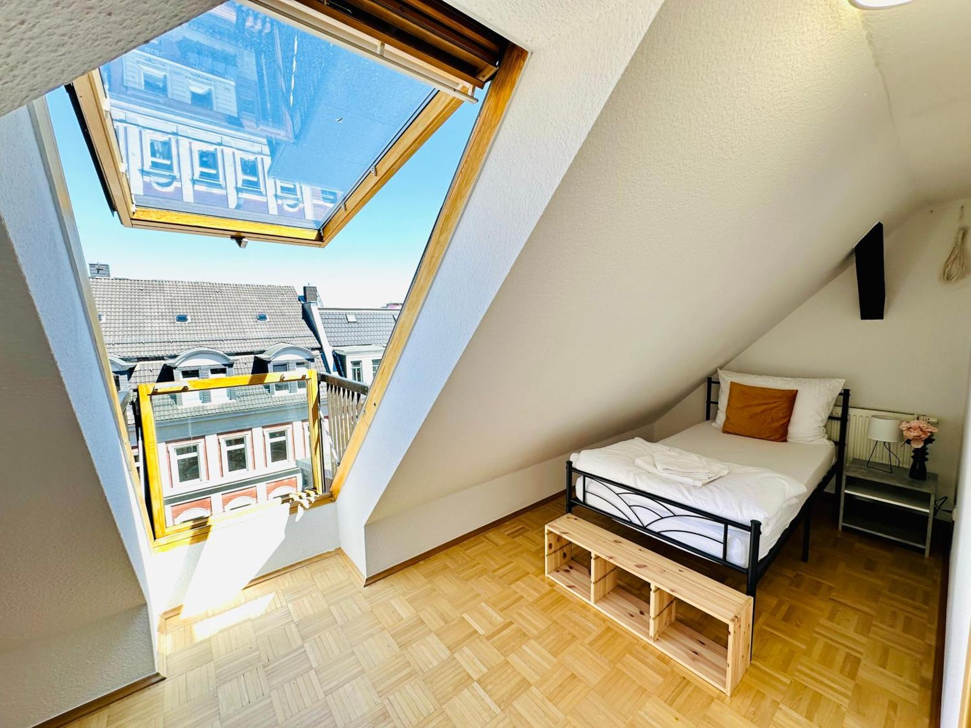 Massive Karli Loft - Over 130 Meters Floor Space - Home Theater Room - 4 Private Sleeping Areas - Best Location In Leipzig Eksteriør billede